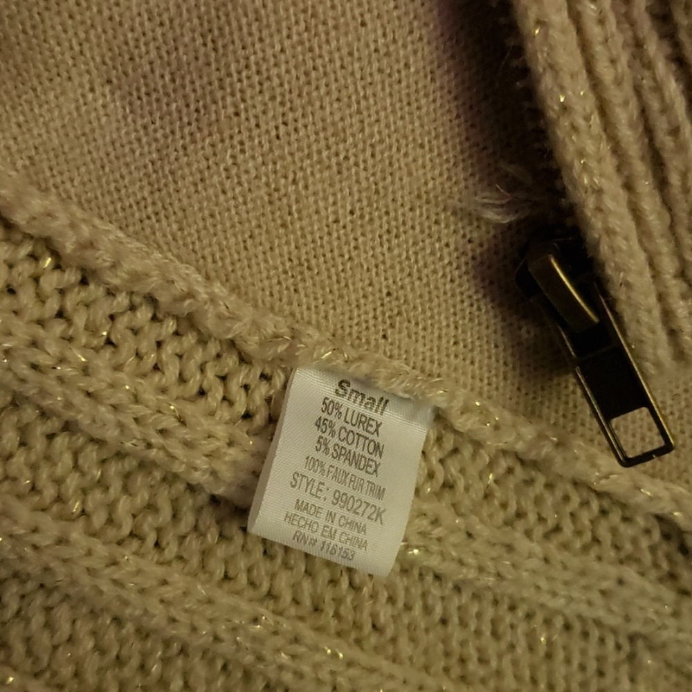 Vest - Picture 2 of 4
